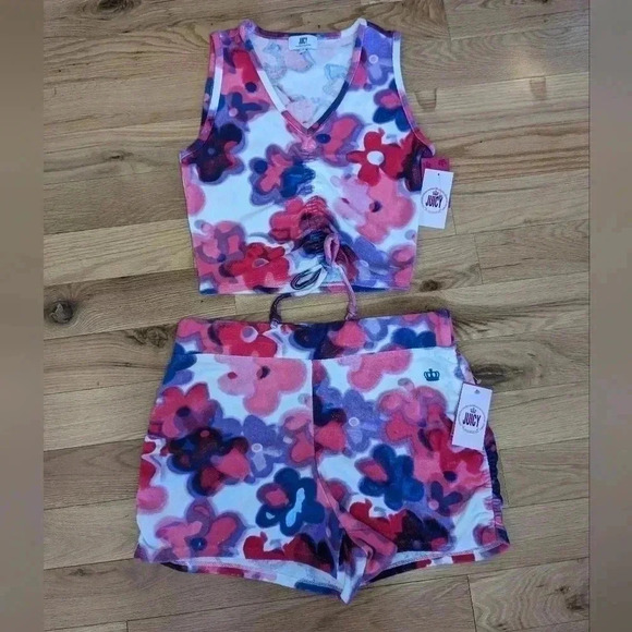 NWT JUICY COUTURE Camisole (Small) and Short (Large) Floral 70' Pattern Towel - Picture 4 of 14